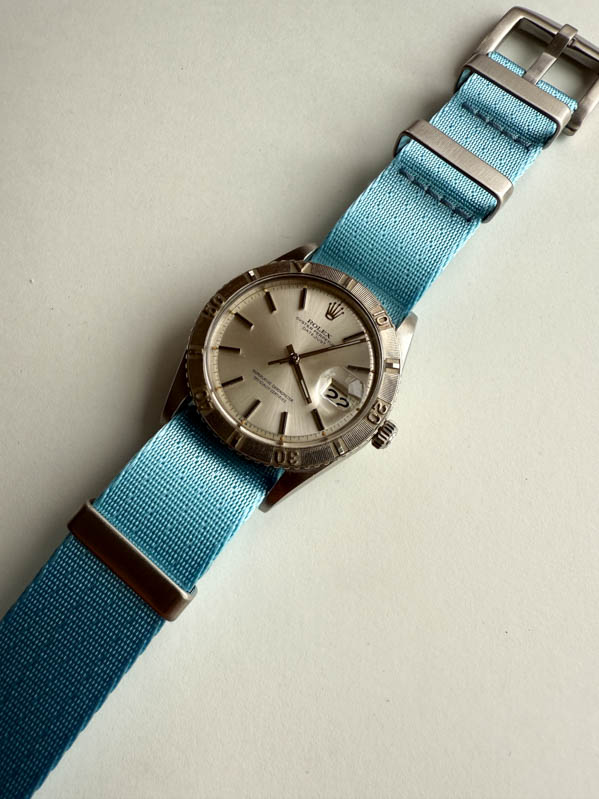 Name:  NAto-Strap-grau-orange-1.jpg
Hits: 591
Gre:  101,0 KB
