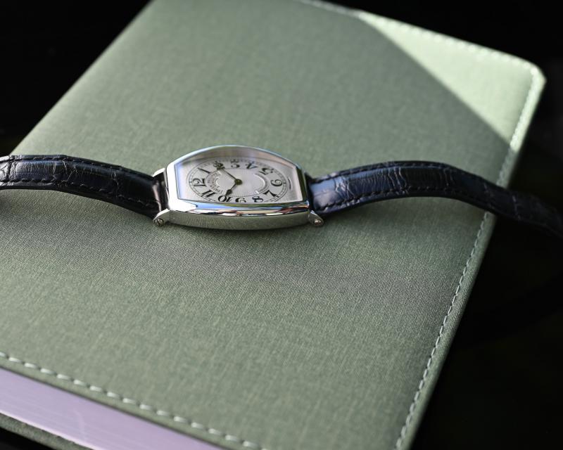 Name:  Patek 5098P 16.jpg
Hits: 406
Gre:  61,6 KB