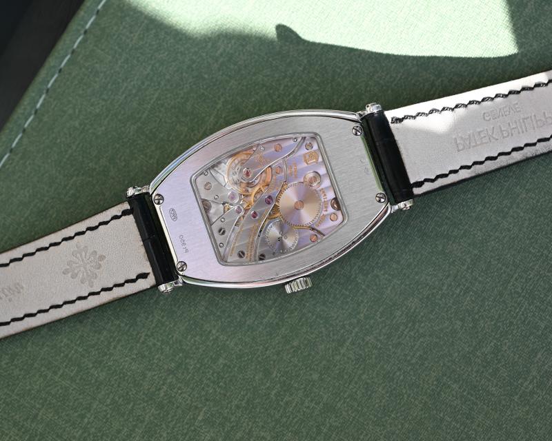 Name:  Patek 5098P 18.jpg
Hits: 404
Gre:  82,2 KB