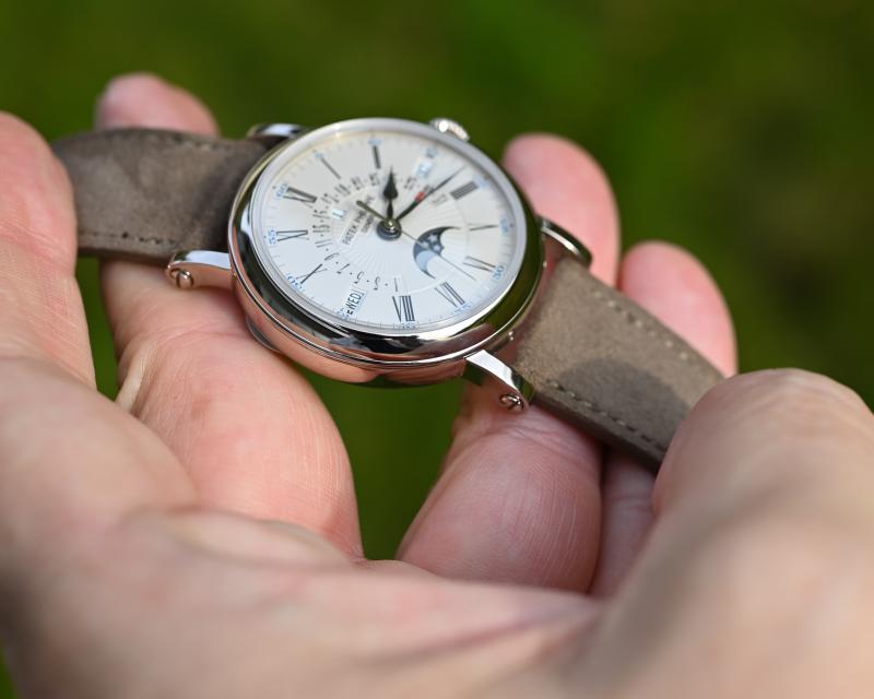 Name:  Patek 5159G 10.jpg
Hits: 508
Gre:  38,1 KB