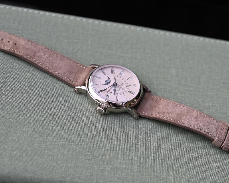 Name:  Patek 5159G 14.jpg
Hits: 508
Gre:  78,7 KB