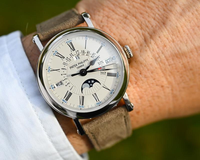 Name:  Patek 5159G 18.jpg
Hits: 504
Gre:  65,1 KB